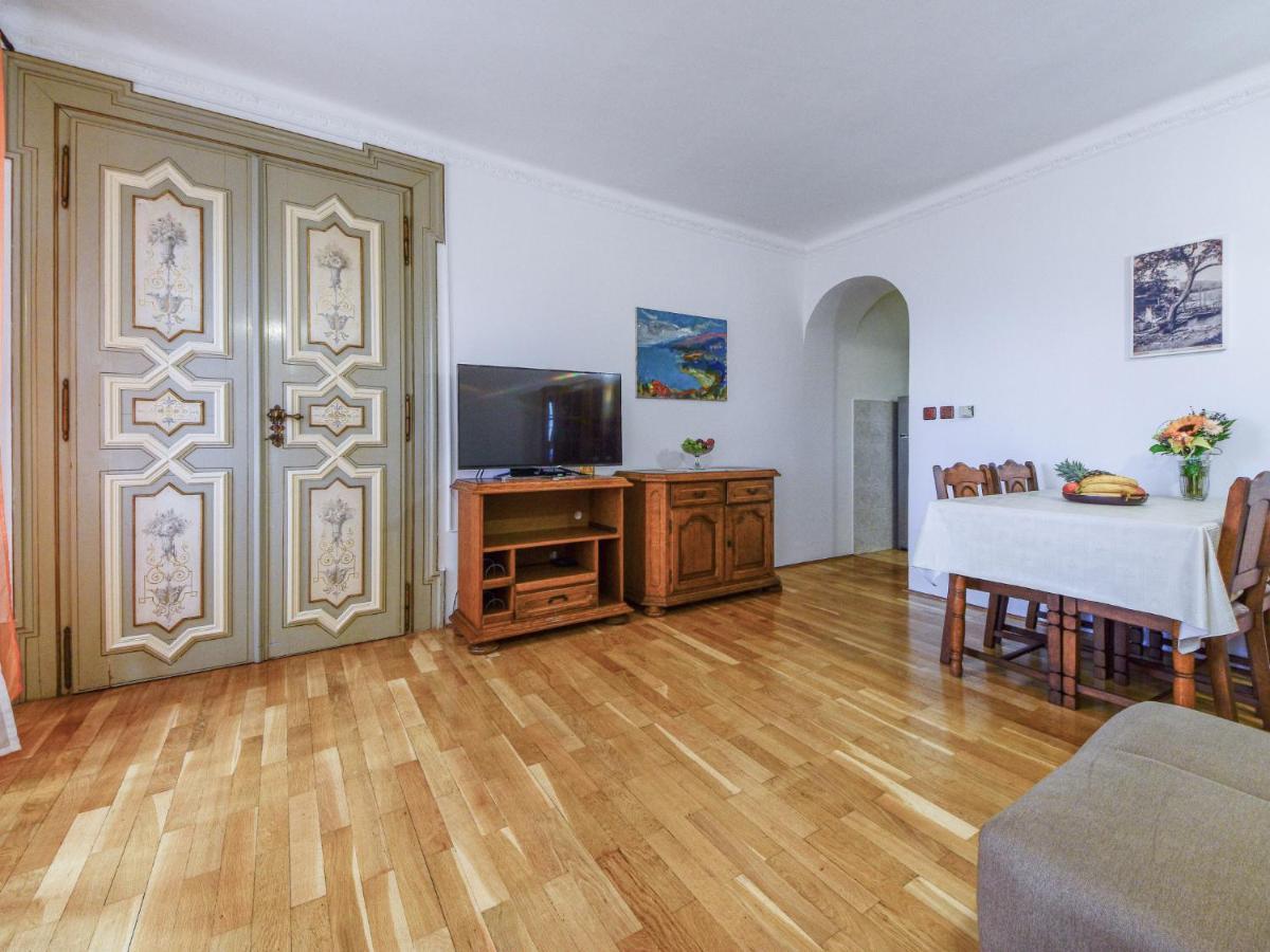 Apartment Edo-1 By Interhome Laurana Esterno foto
