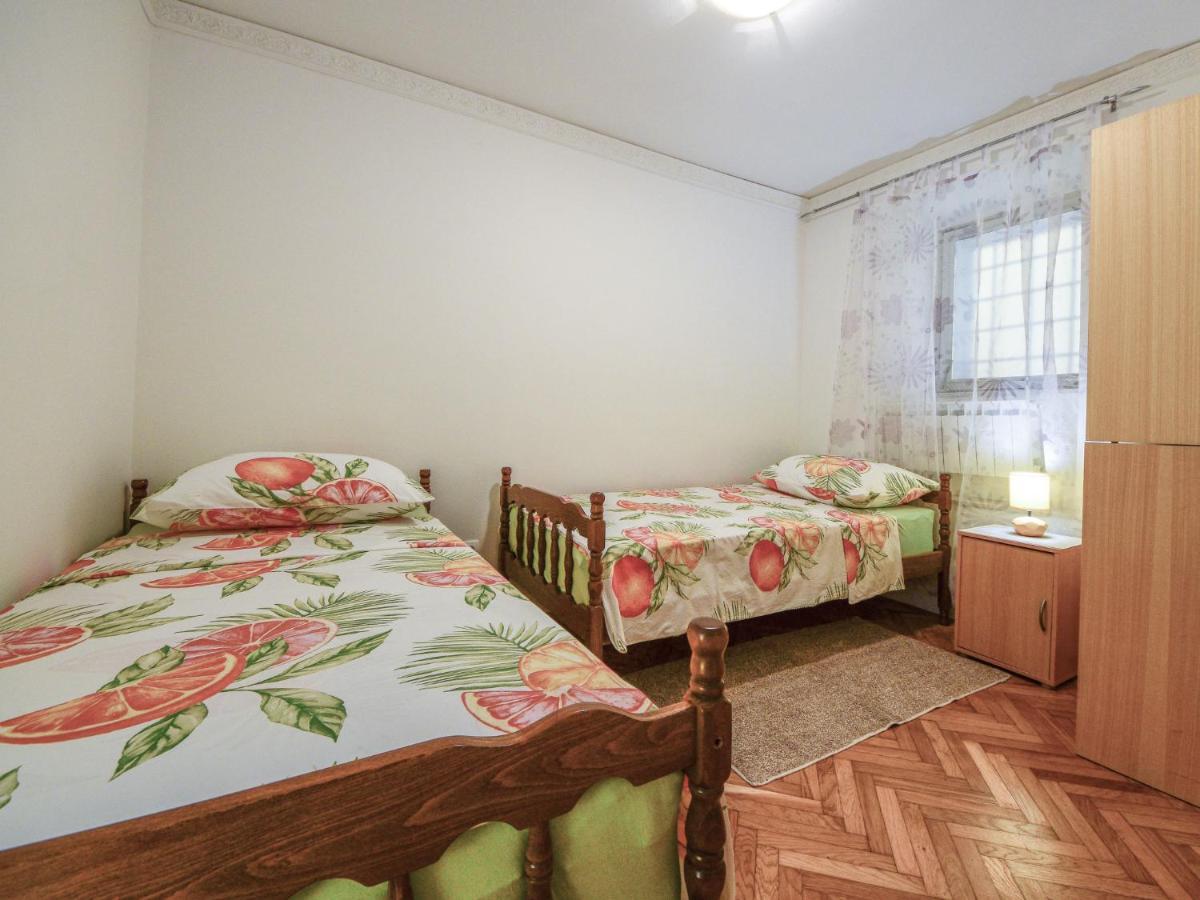 Apartment Edo-1 By Interhome Laurana Esterno foto